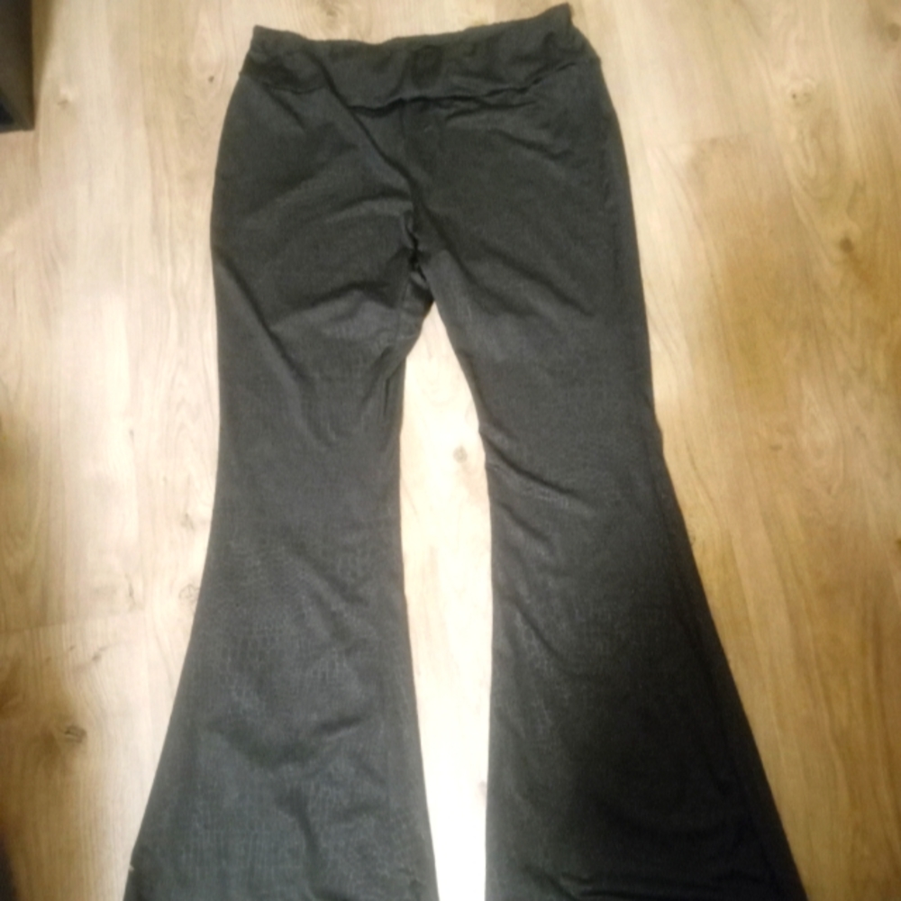 Black Flair Pants - Size M